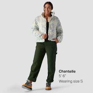 Stoic Quilted Puffer Jacket in Ivory/Navy Snowflake Print